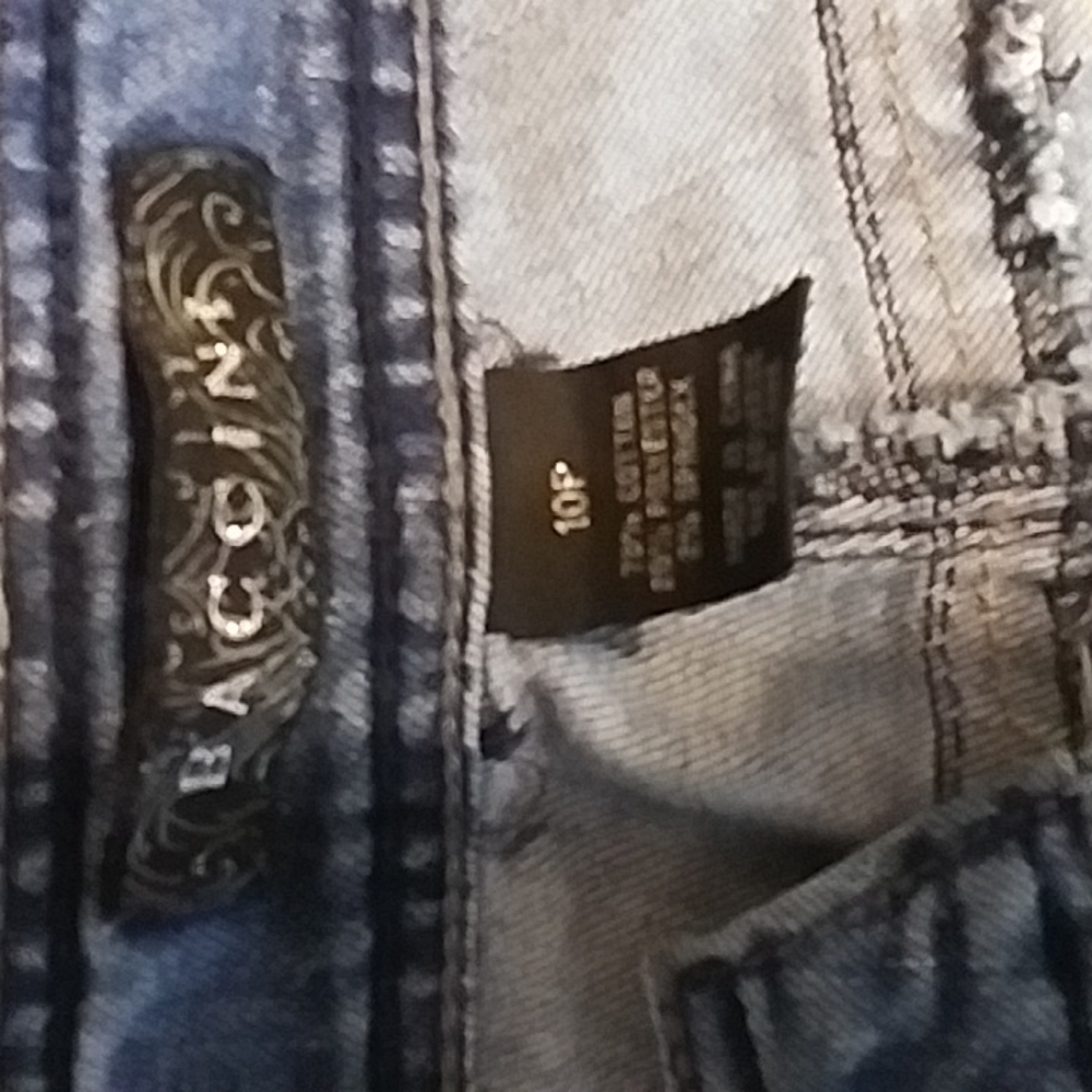 Baccini Bermuda Denim Shorts - Picture 6 of 11